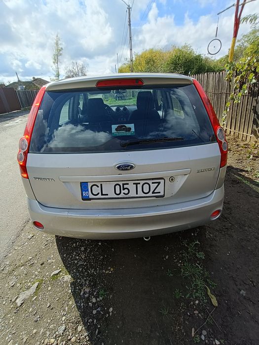 Vând Ford fiesta an 2007