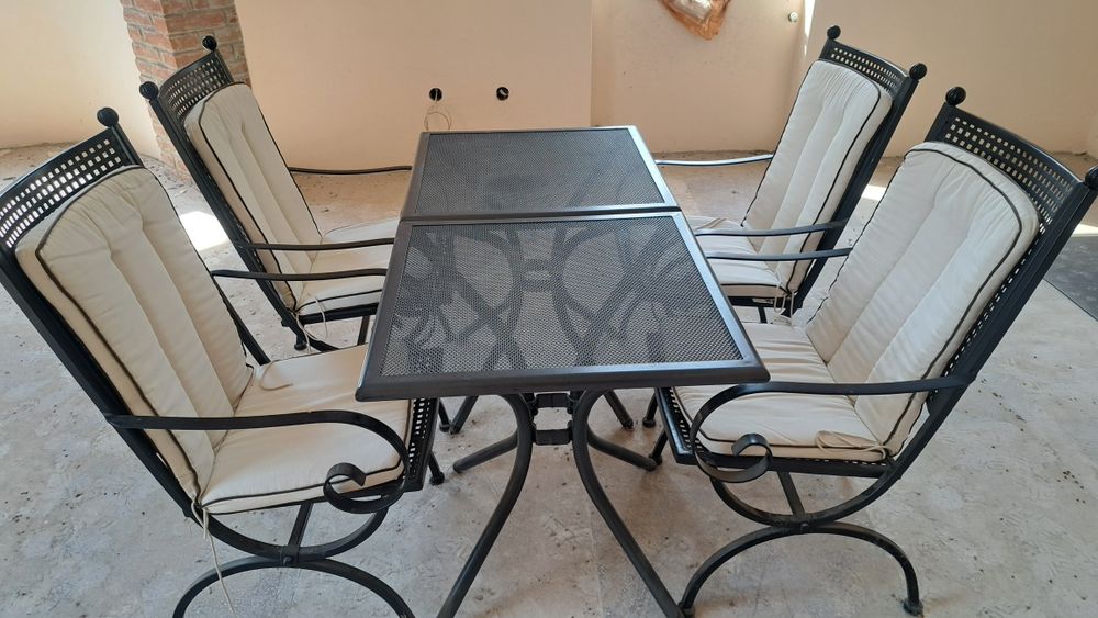 Mobilier terasa din fier forjat