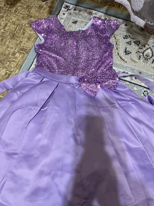 Продам детские платья