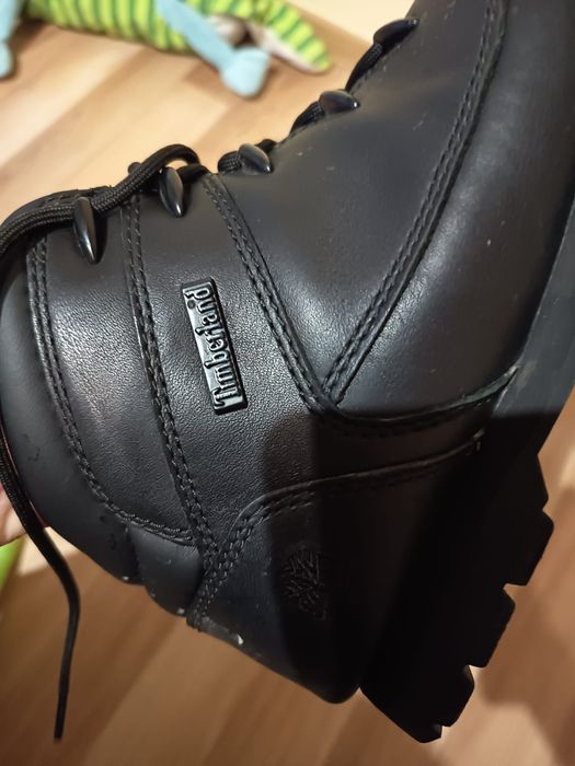 Bocanci Timberland impecabili