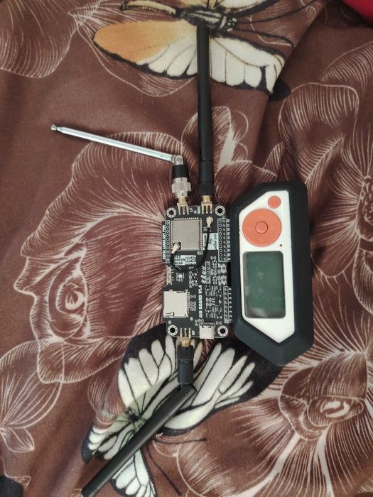 flipper zero  de vanzare cu placa aio v1. 4