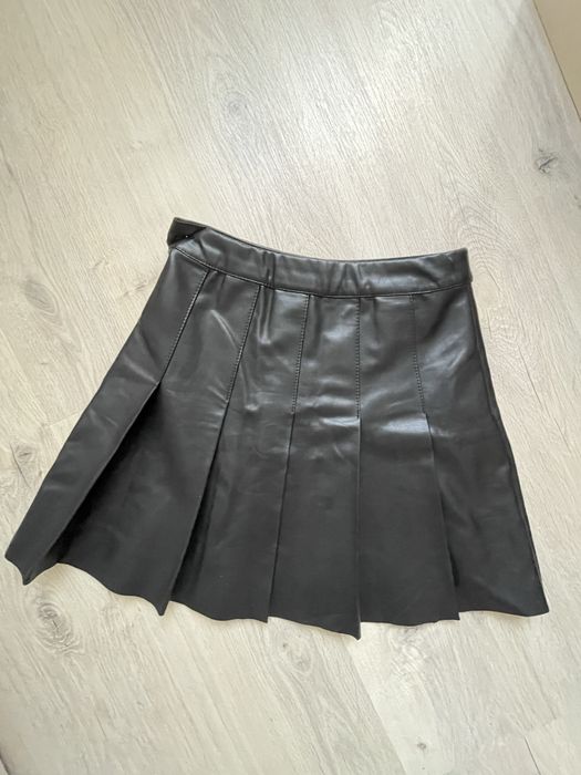 Дамска кожена пола