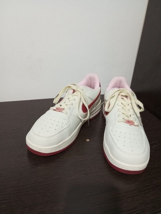 Кроссовка Nike Air Force "Valentine's Day"
