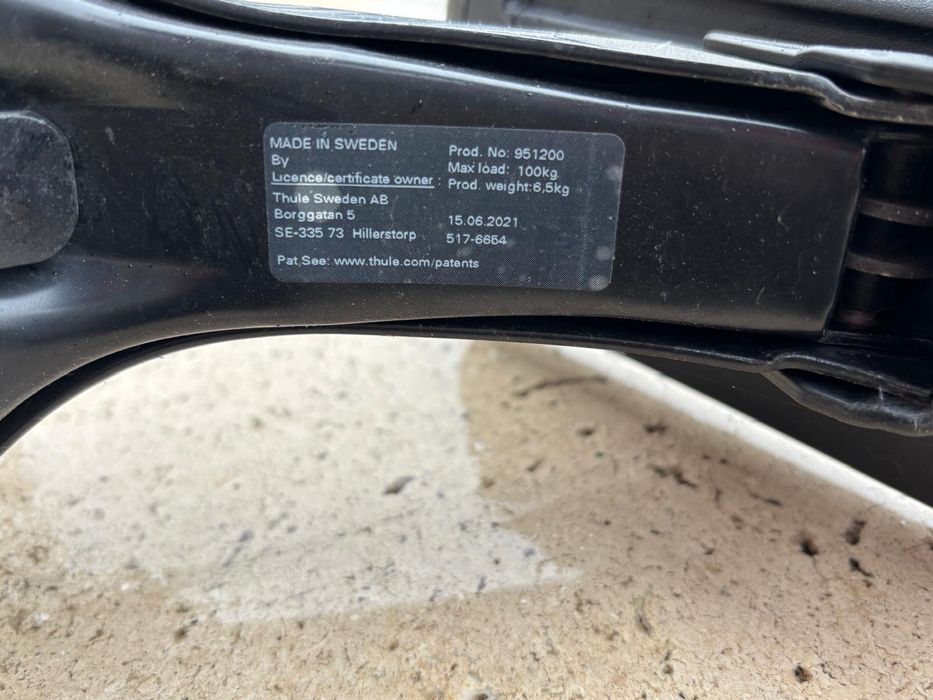 Bare Transversale Thule cu picioare de prindere pentru Jeep Wrangler