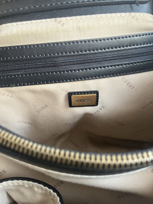 Голяма чанта Guess, Оригинална
