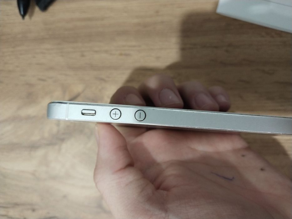IPhone 5s в отличном состоянии