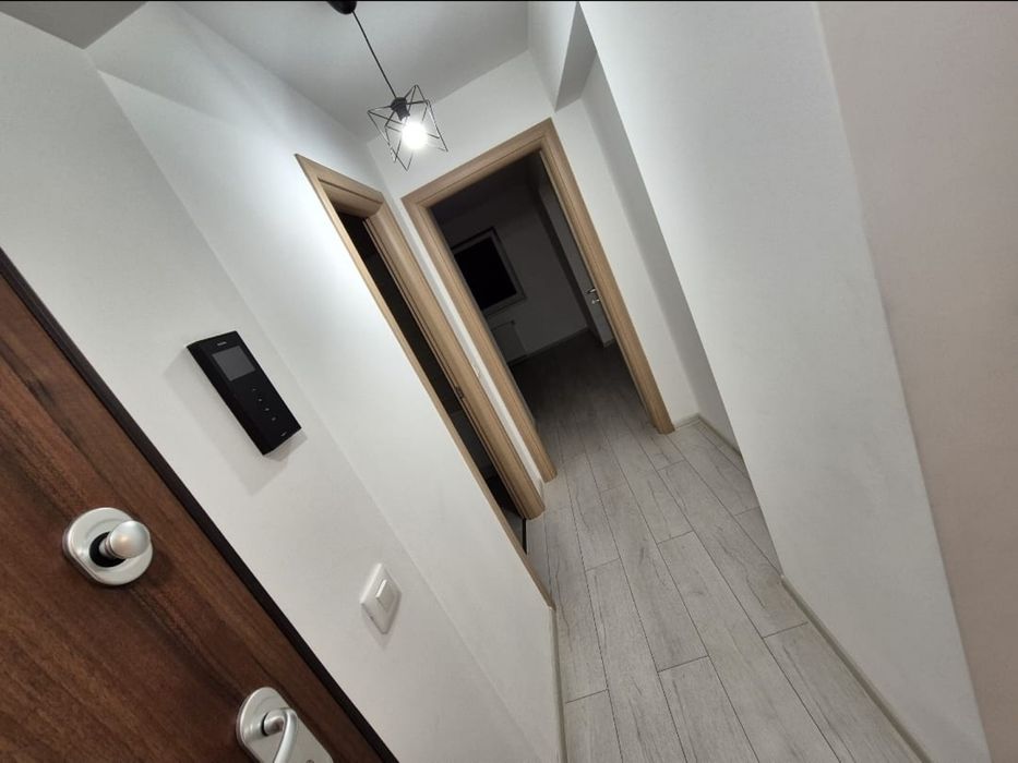 Inchiriez Apartament 2 Camere Top City zona Coresi Brasov Nemobilat