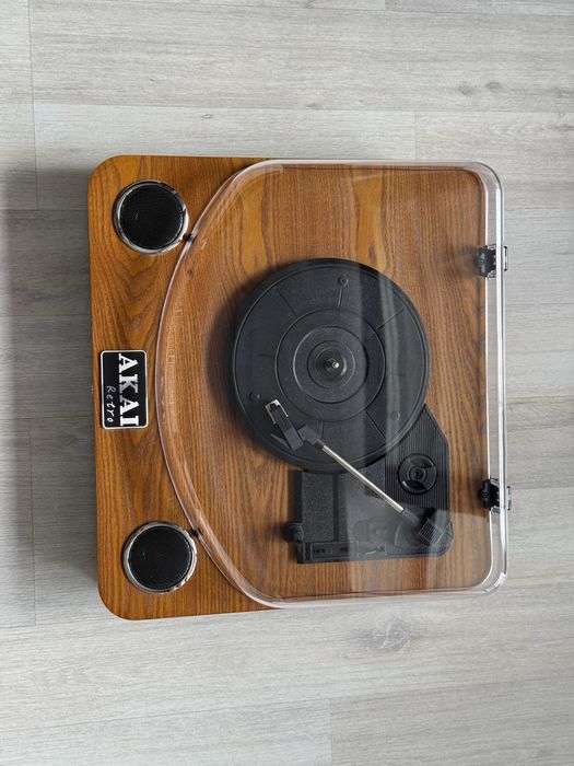 Pick-up AKAI ATT-11BT NOU - stereo - difuzoare incorporate - Bluetooth - RCA - USB - SD Card