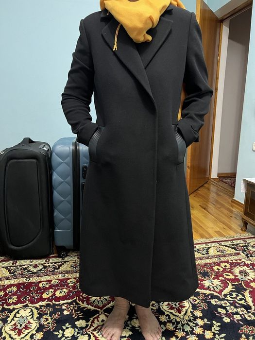 Женское пальто бренда ADL