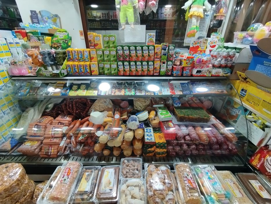 Muzlatgich  sotiladi