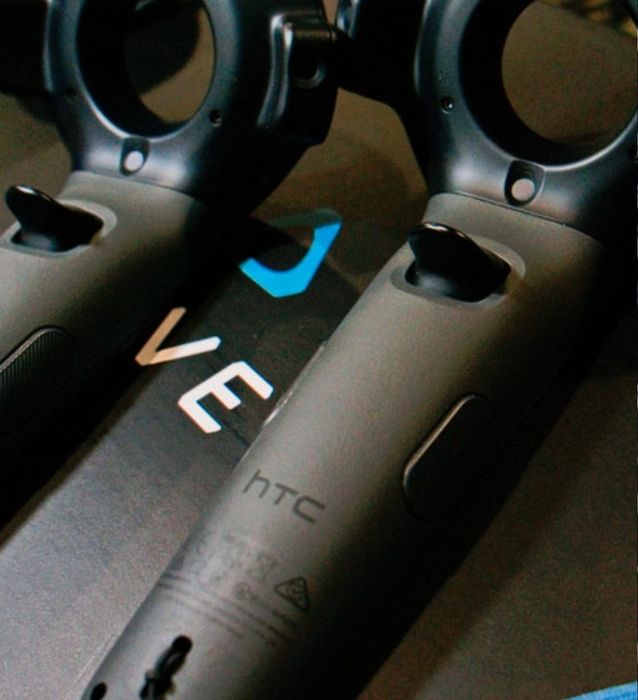 HTC Vive Cosmos Elite VR Headset