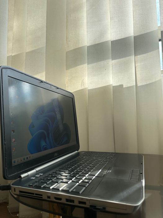 Laptop Dell Latitude E5520 i7 quad core 12GB RAM SSD 256GB Windows 11 Pro
