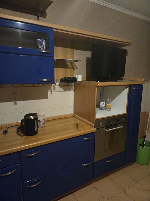 Продам б/у кухонный гарнитур.