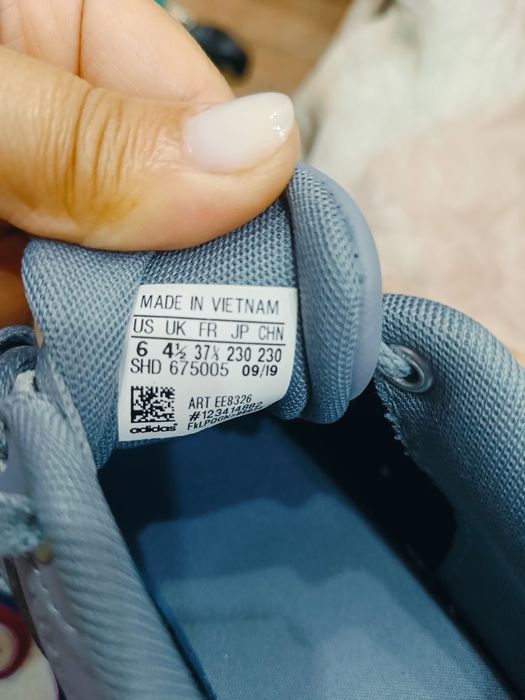 Продам красовки оригинал