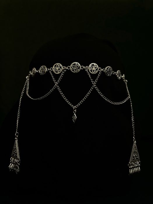 Украшение в национальном стиле