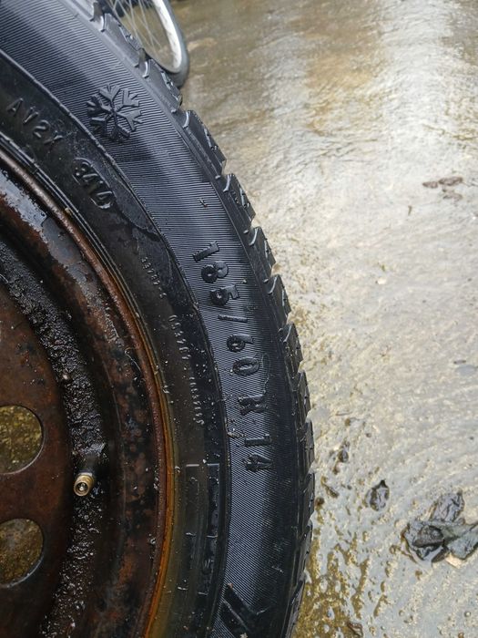 Гуми 14 цола зимни с джанти