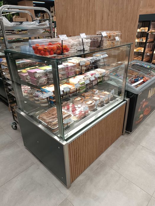 Сладкарски хладилни витрини - по поръчка