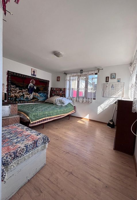 Casa + teren 900 mp, intravilan, la strada principala, intre Vizantea si Soveja, langa Focsani