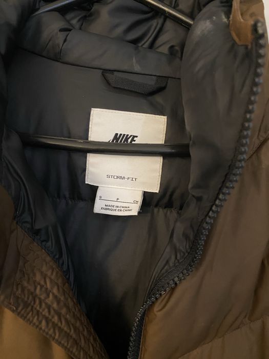 Дълго кафяво яке  Nike