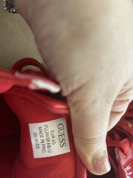 Обувки на Guess на платформа