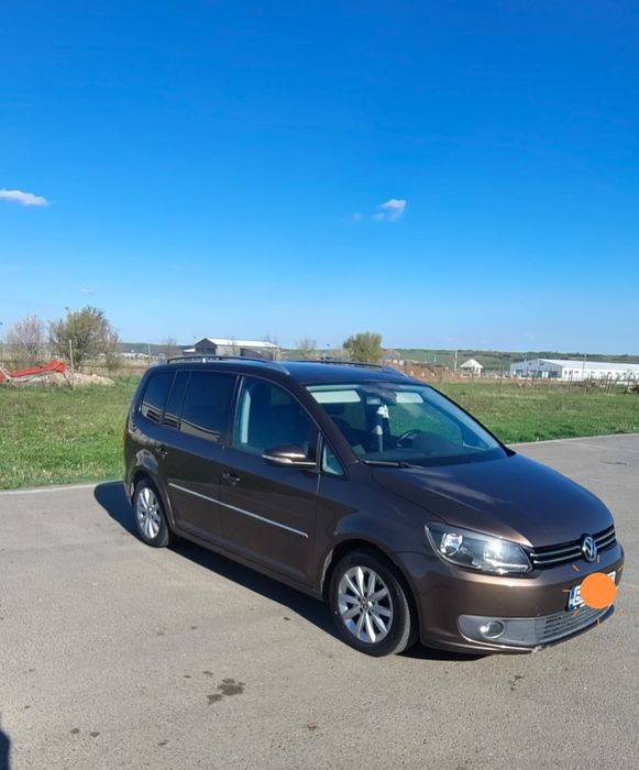 Volkswagen Touran 1.6 TDI • 2012 • 5 Locuri • Navi • Climatronic