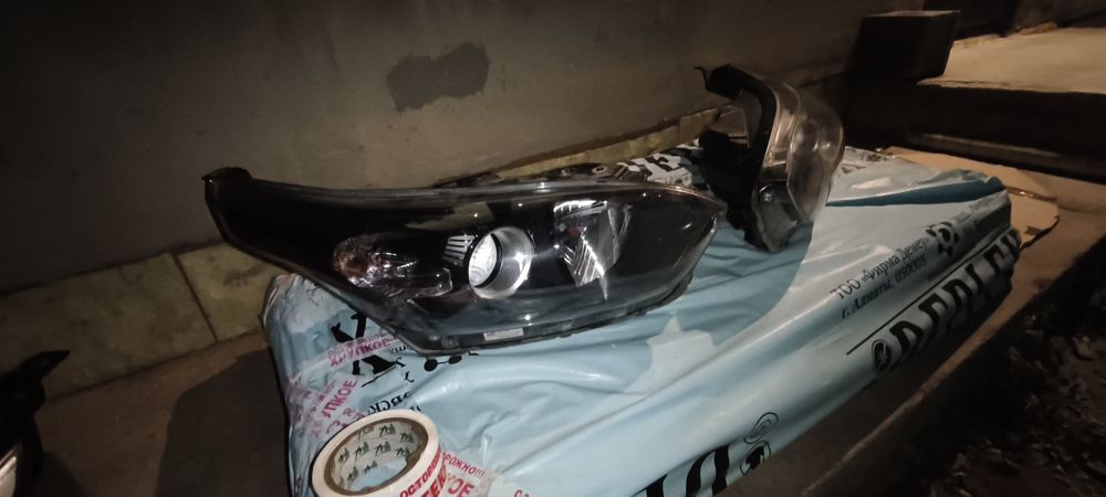 Фара передняя Kia Ceed 92101J7001, 92102J7001 Киа сид