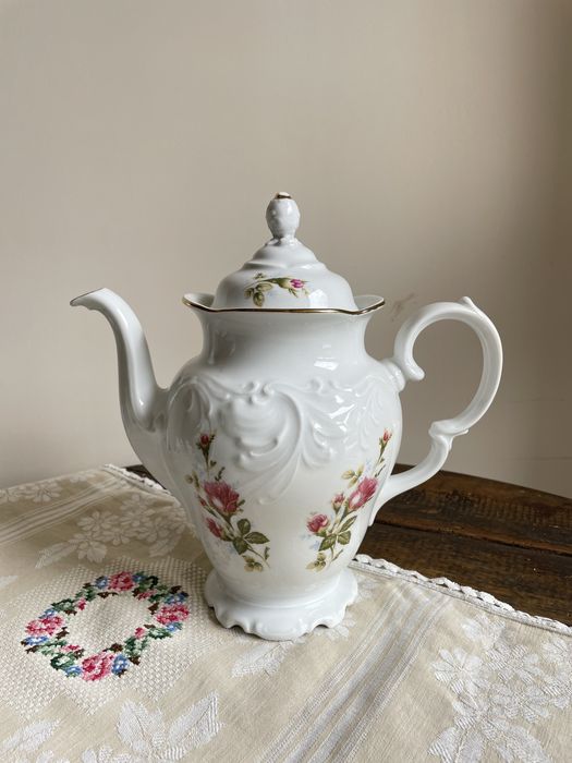 Порцеланов чайник / различни видове