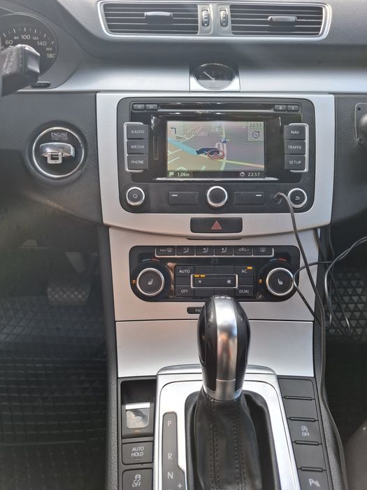 Vând Vw Passat B7 automat   2011, motor 2.0 tdi,  170 cp, Navigație
