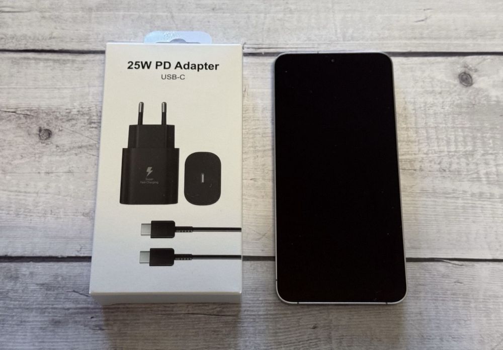 Samsung S25 FE 256GB + Încărcător 25W Cadou • Ecran Mare 6,7” AMOLED • Nou  / 30 cicluri