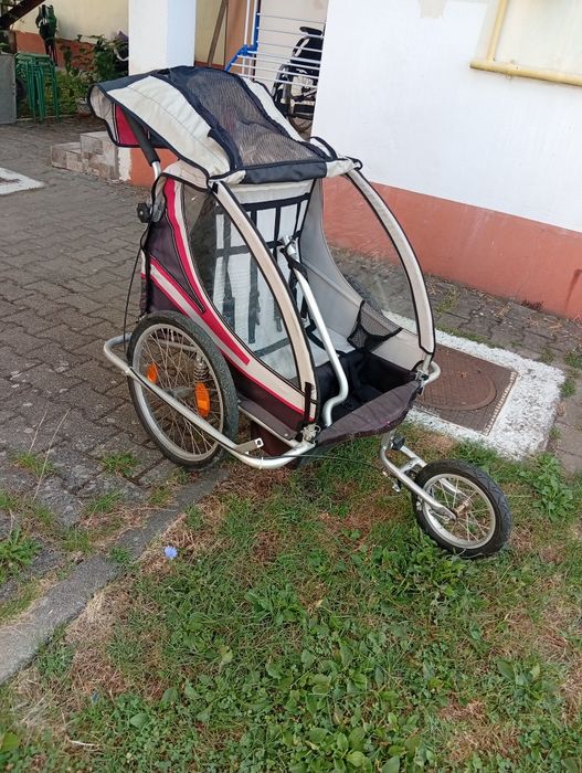 Cărucior copiii  pentru  bicicleta