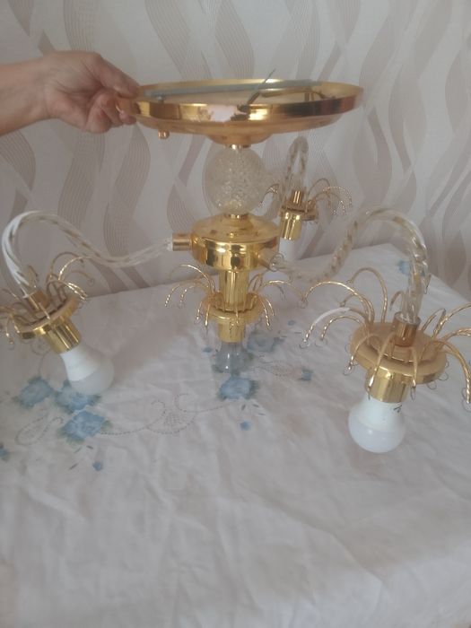 Продается люстра