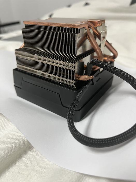 Cooler AMD Wraith Prism cu RGB socket AM4