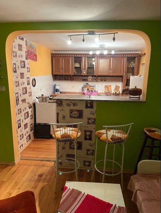 Дава се под наем Тристаен апартамент в Банкя - 80 кв.м за 458.49 € - Снимка #1