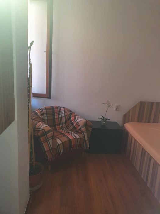 De ìnchiriat garsonieră cu intrţinere inclus  la casă
