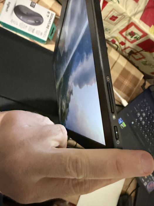 Продавам USB портативни монитори