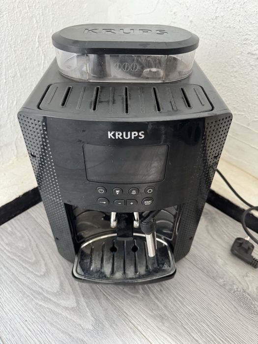 Компактен Кафеавтомат Krups Essential EA8170 (15 Bar, LCD Дисплей, Мелачка), Кафемашина