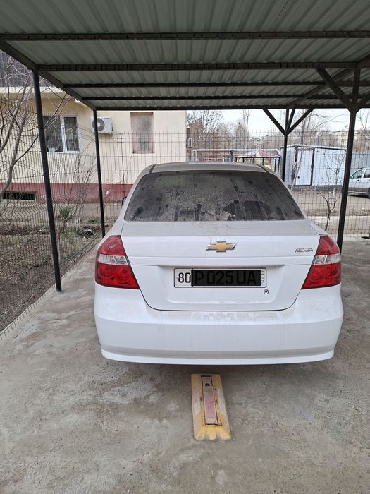 Нексия 3 сотилади