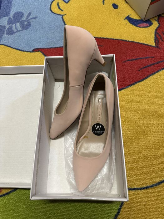 Прекрасни велурени обувки