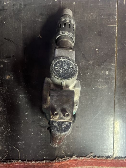 Отбойный молоток Makita