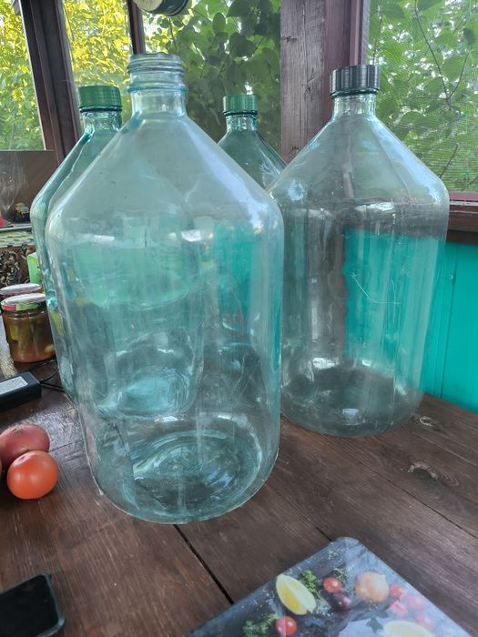 Продам стеклянные бутыли