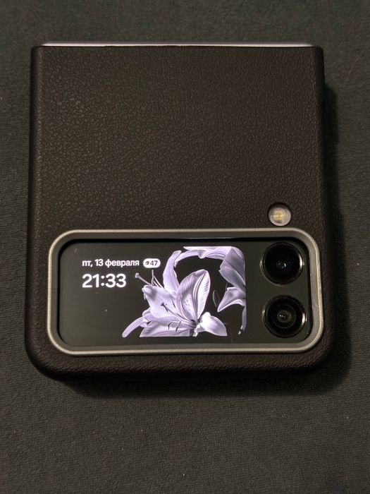 Продам Samsung Galaxy Z Flip 3