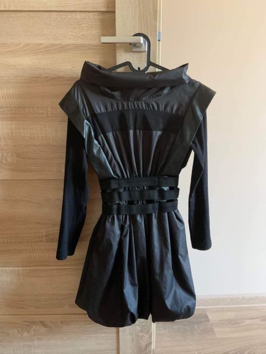 Бутикова черна рокля