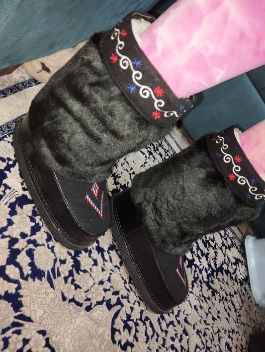 Уги  валенки очень тёплые