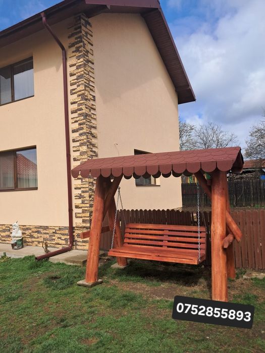 Leagăne rustice din lemn masiv pentru gradina și curte