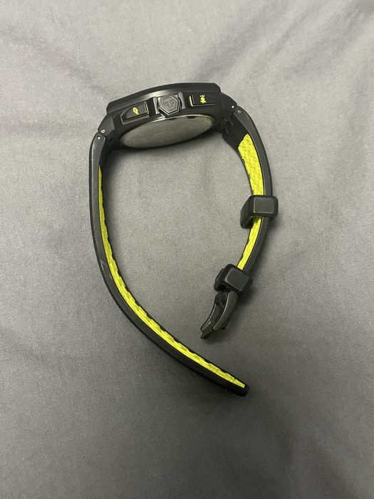 Часовник Phillip Plein оригинален