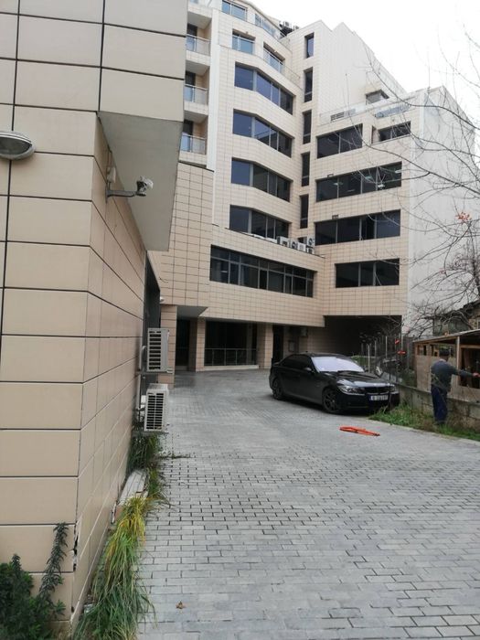 Продава се Тристаен апартамент в Варна, Зимно кино Тракия - 220 кв.м за 4546 €/кв.м - Снимка #4