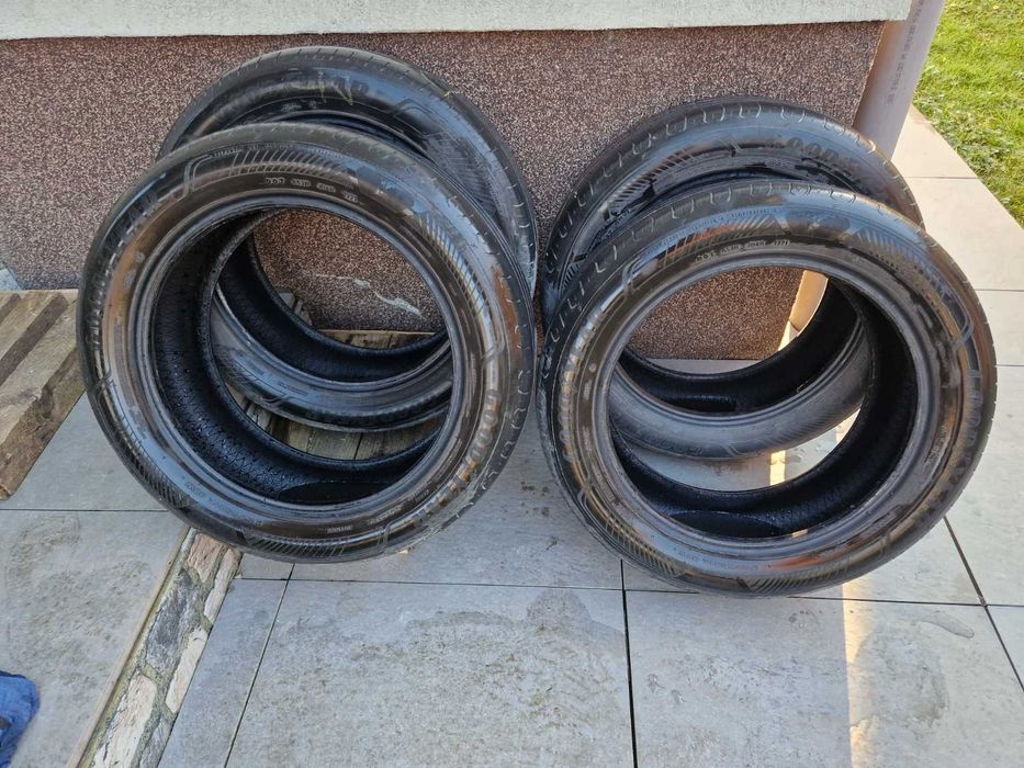 anvelope set de 4 bucati, Goodyear R17 / 215 / 55