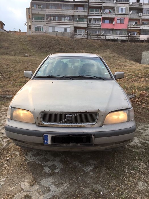 Volvo v40 2.0i Волво в40 на части!!