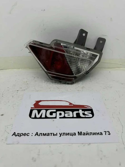 Катафот б/у оригинал в задний бампер от Toyota RAV-4 15-19г