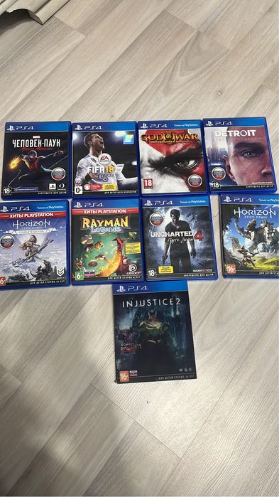 Продам приставку PS4 с дисками